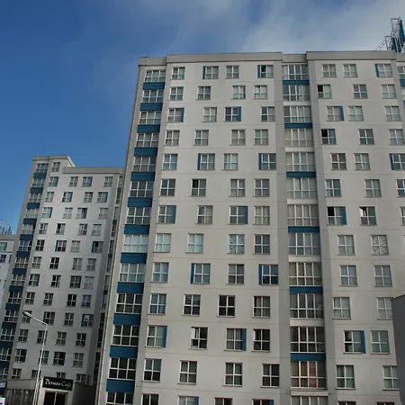 Apartment Gold