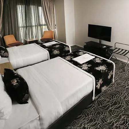 Gold Apartment *